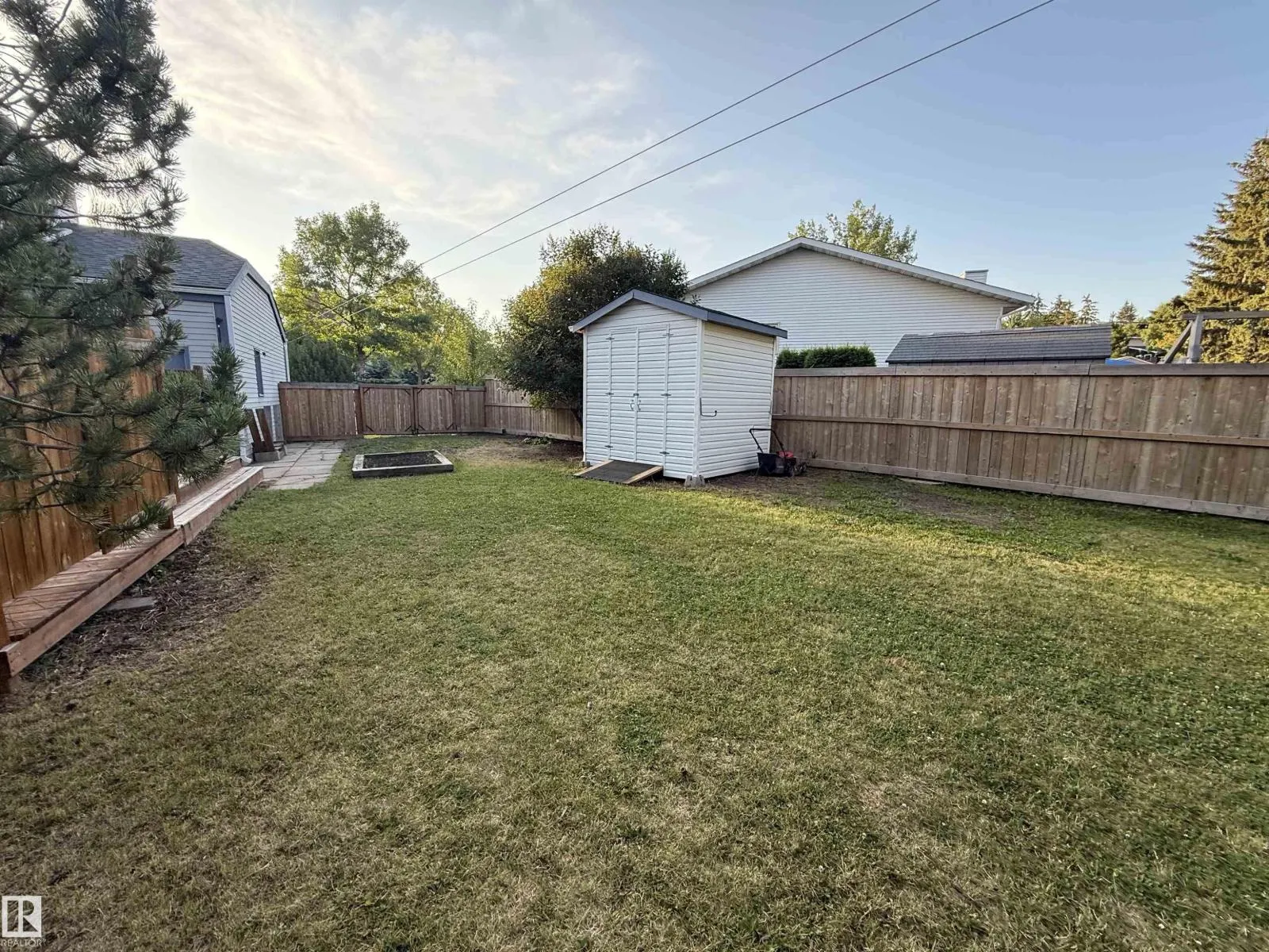 57 WOODCREST AV