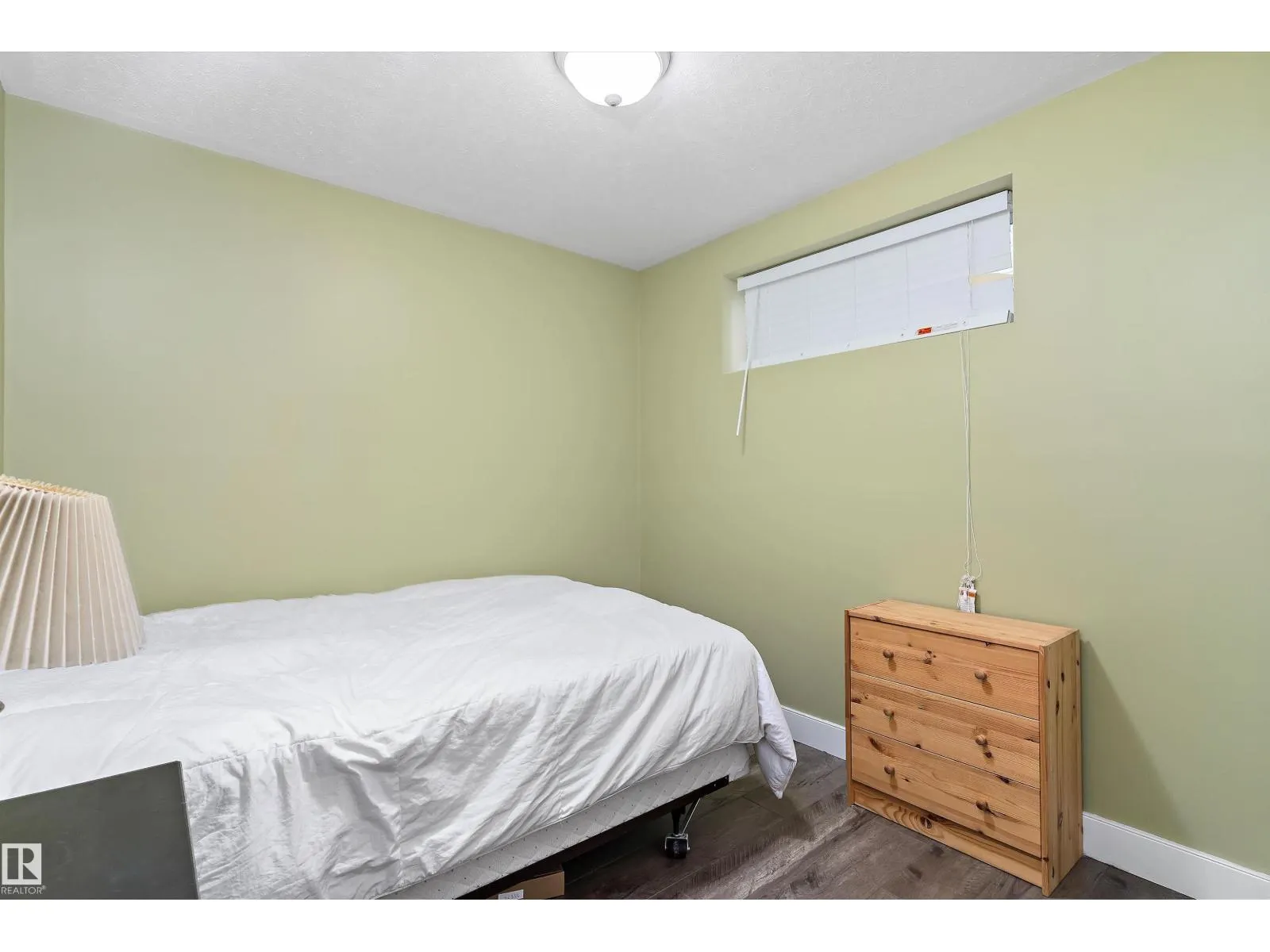 17 CROCUS WY