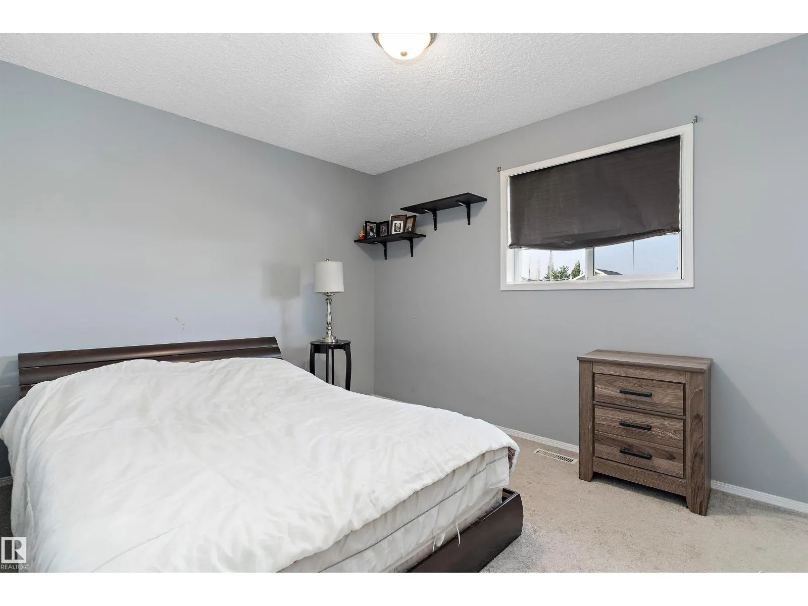 17 CROCUS WY