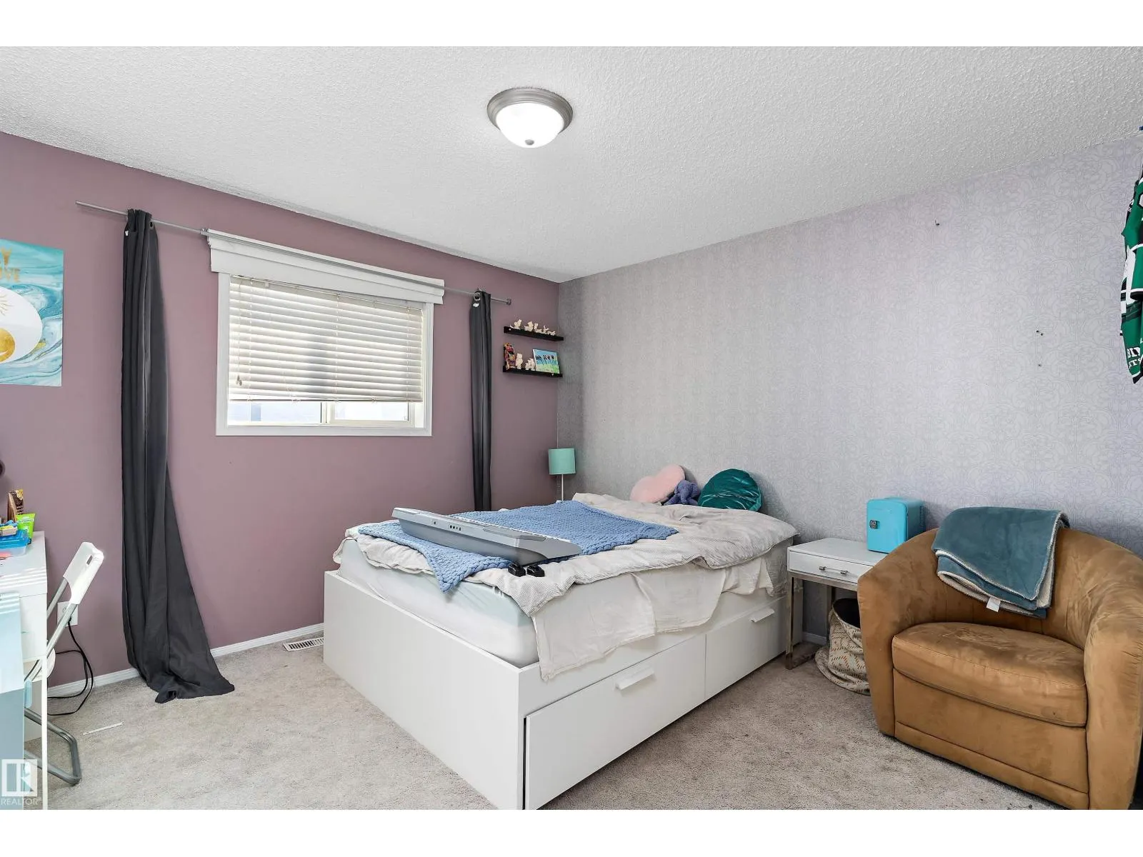 17 CROCUS WY