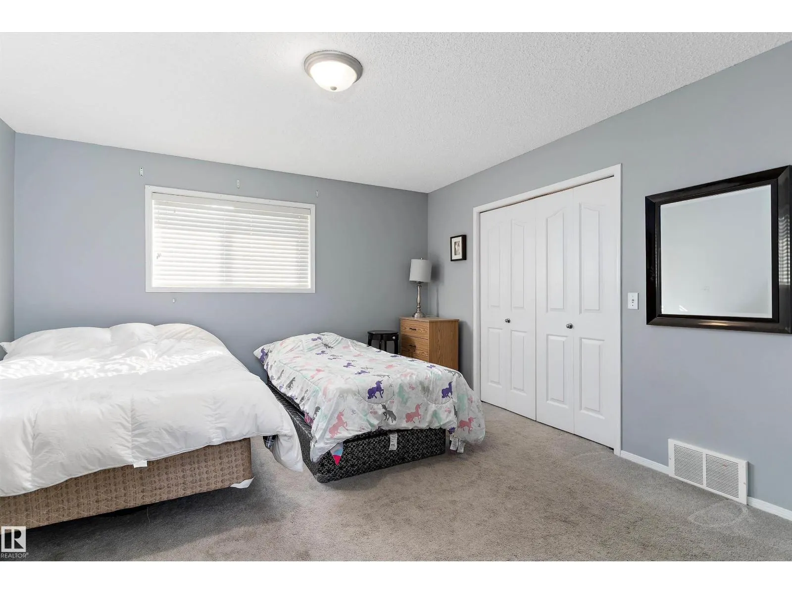 17 CROCUS WY