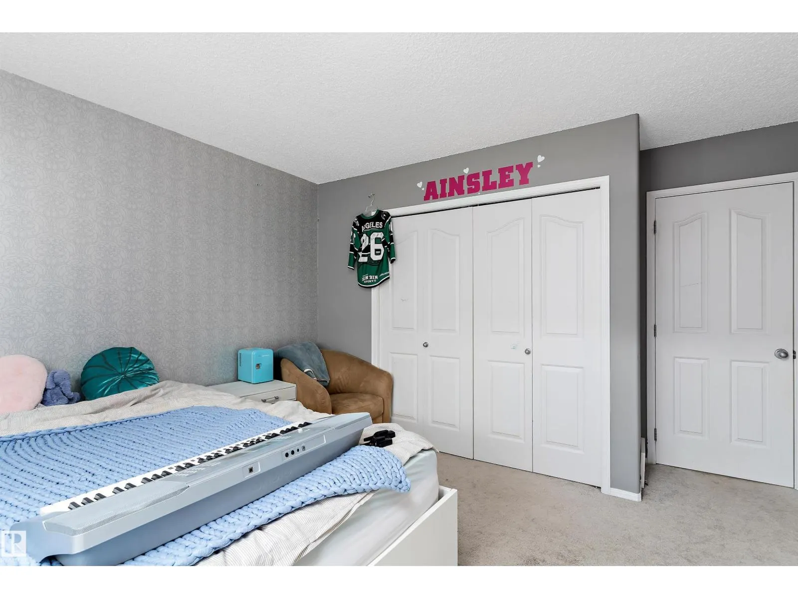 17 CROCUS WY