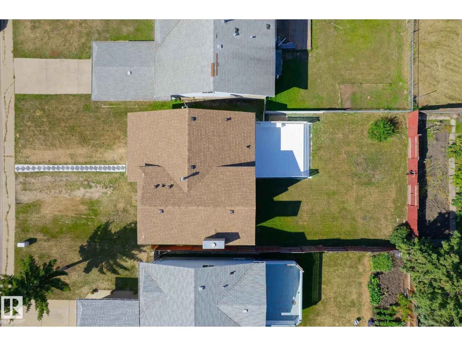 4528 29 AV NW