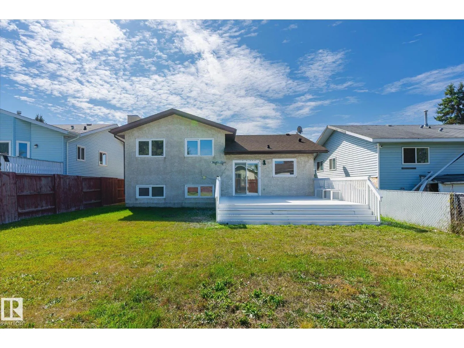 4528 29 AV NW