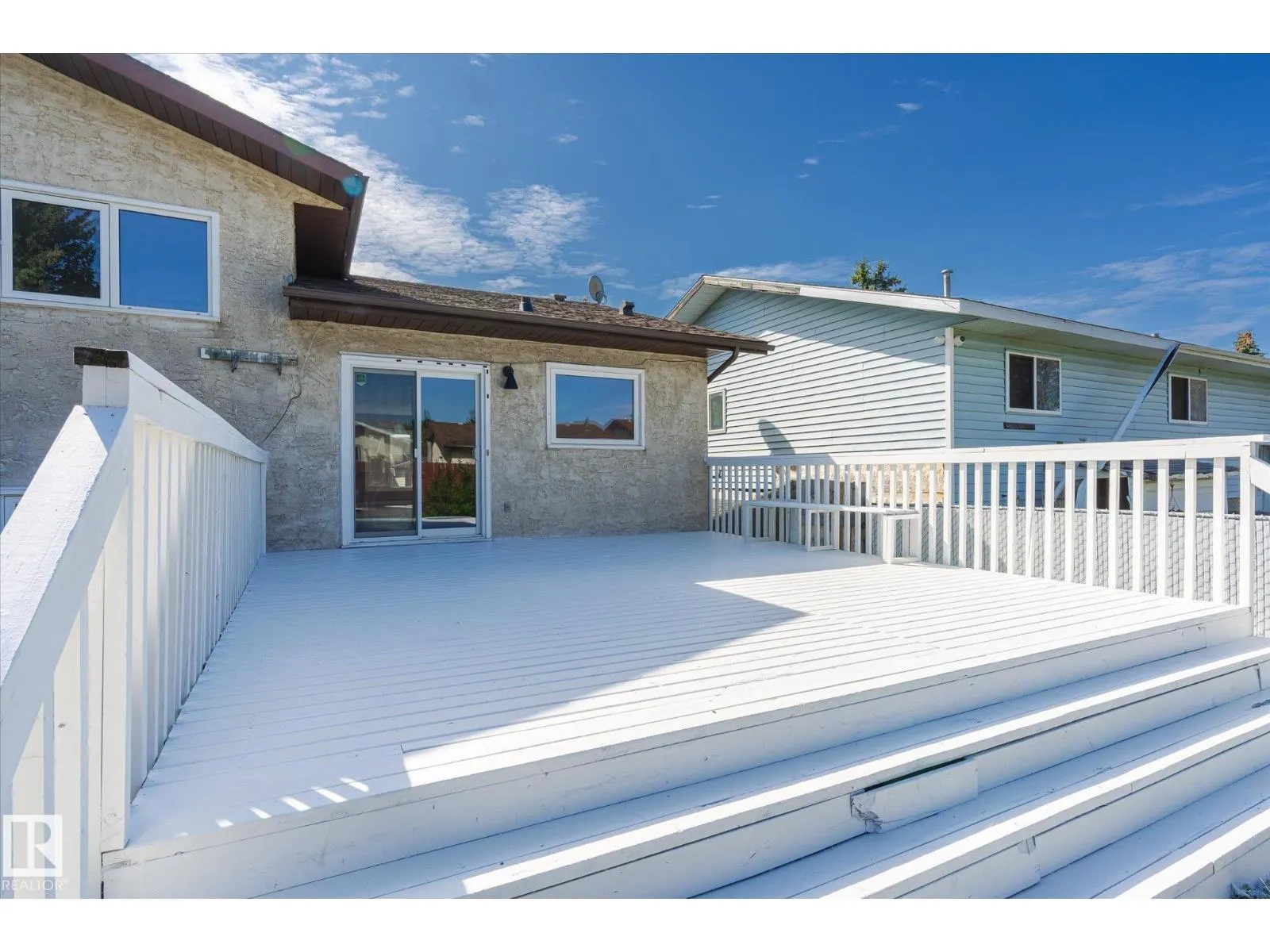 4528 29 AV NW