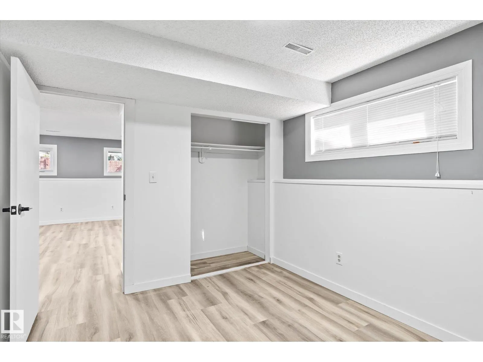 4528 29 AV NW