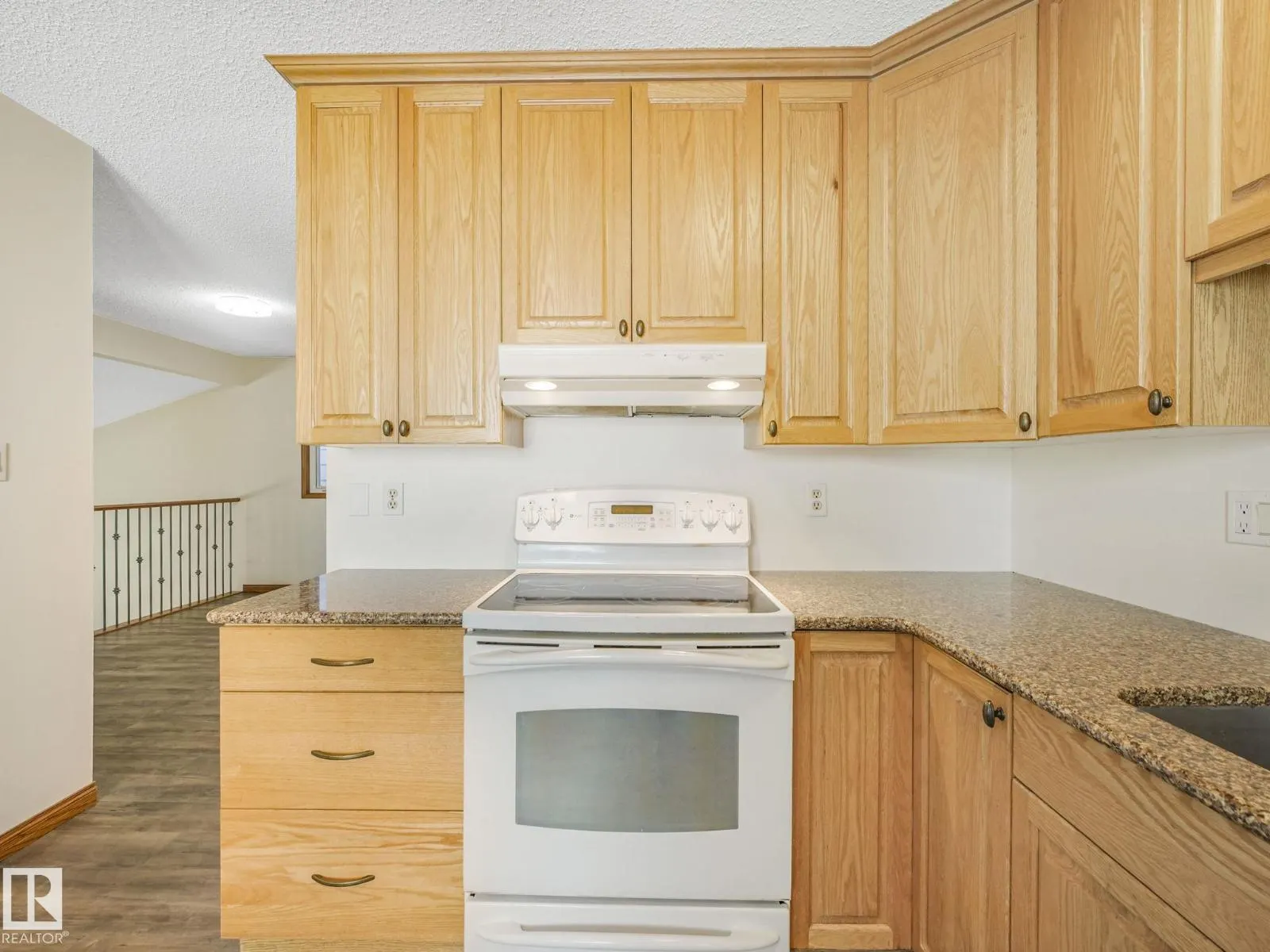 16812 95 ST NW