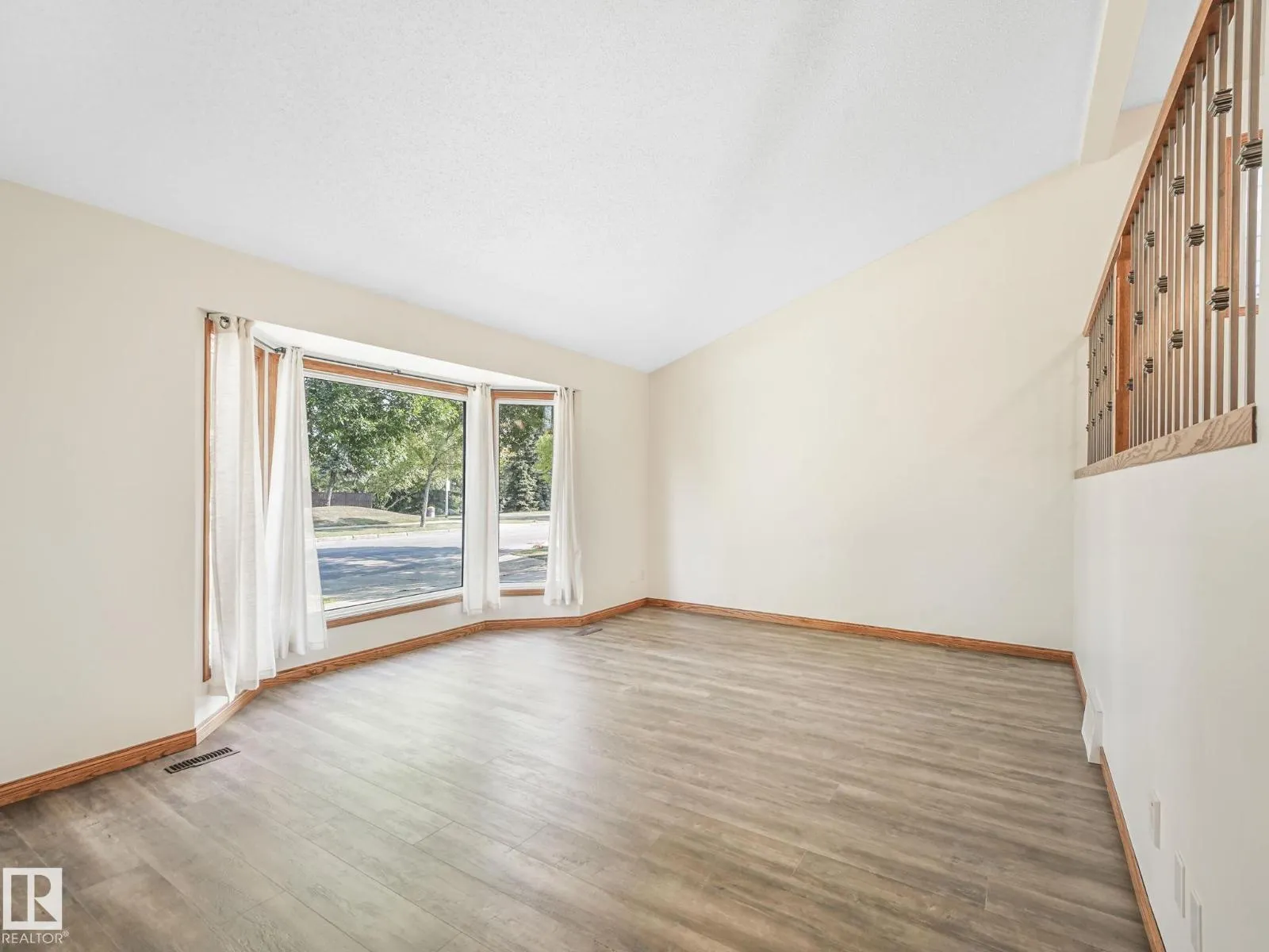16812 95 ST NW