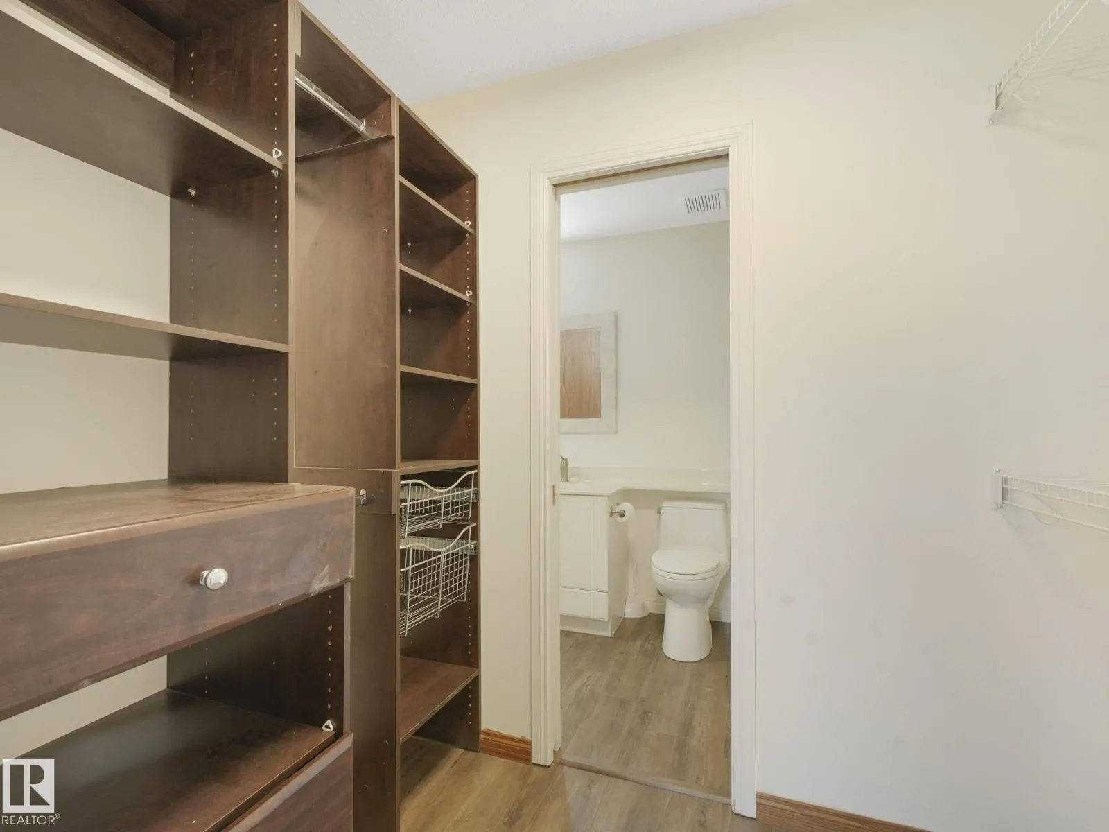 16812 95 ST NW