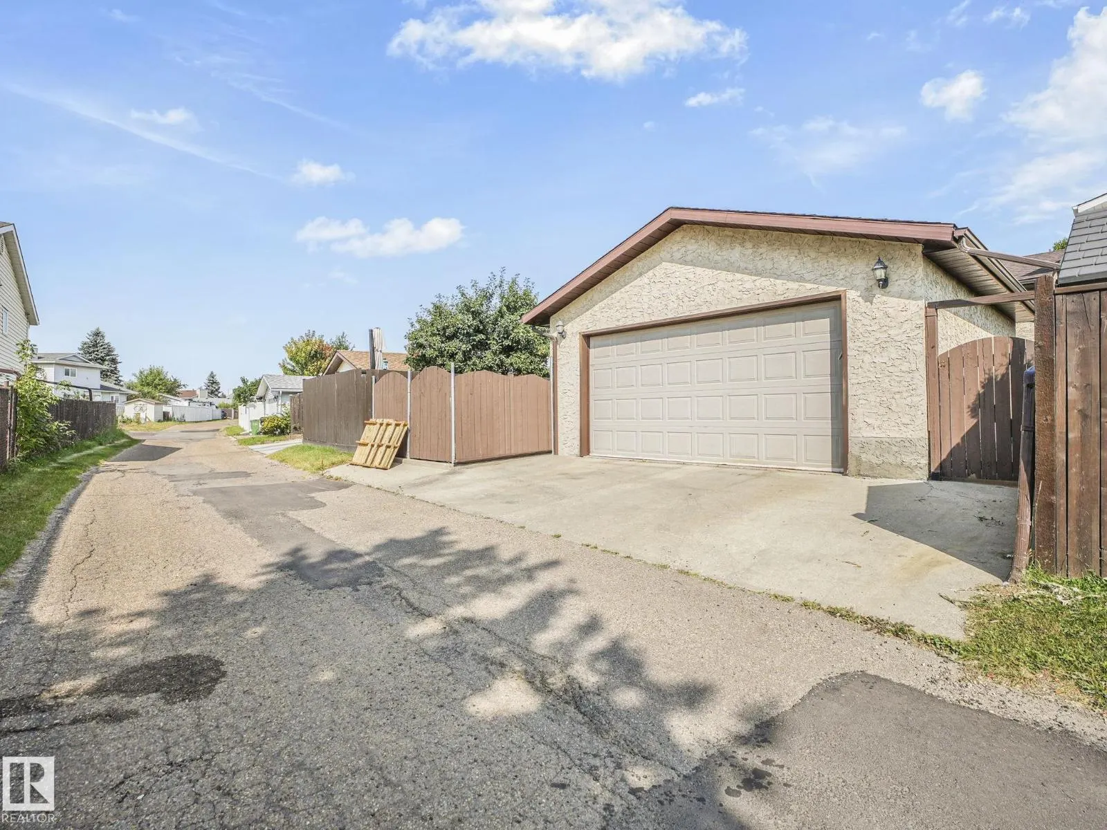 16812 95 ST NW