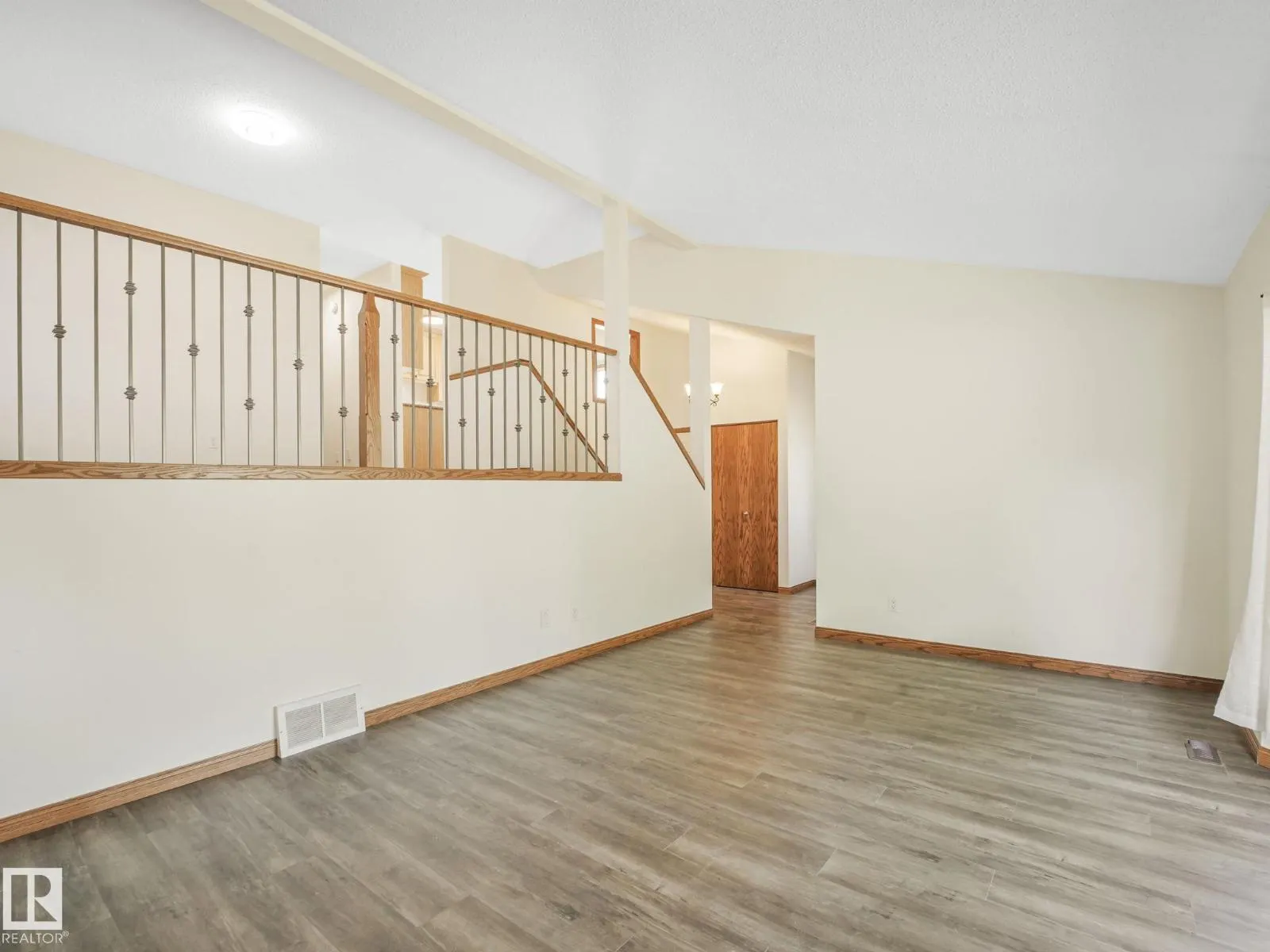 16812 95 ST NW