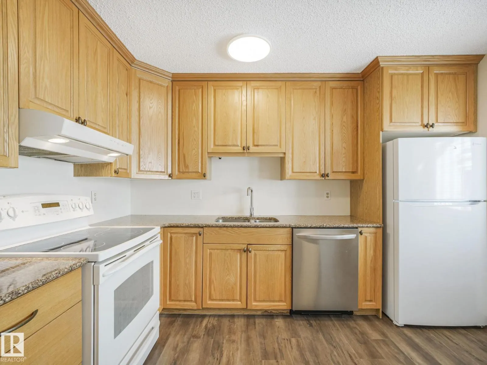 16812 95 ST NW