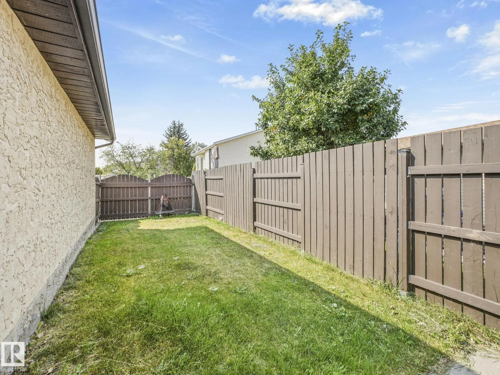 16812 95 ST NW