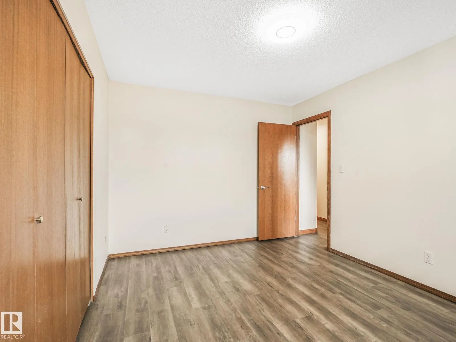 16812 95 ST NW