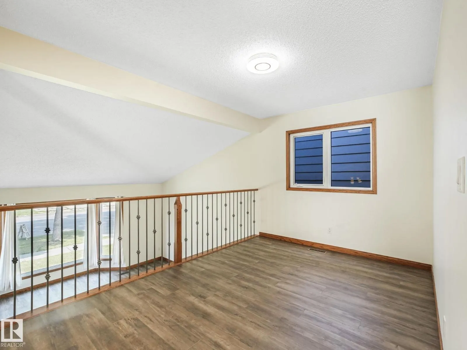 16812 95 ST NW