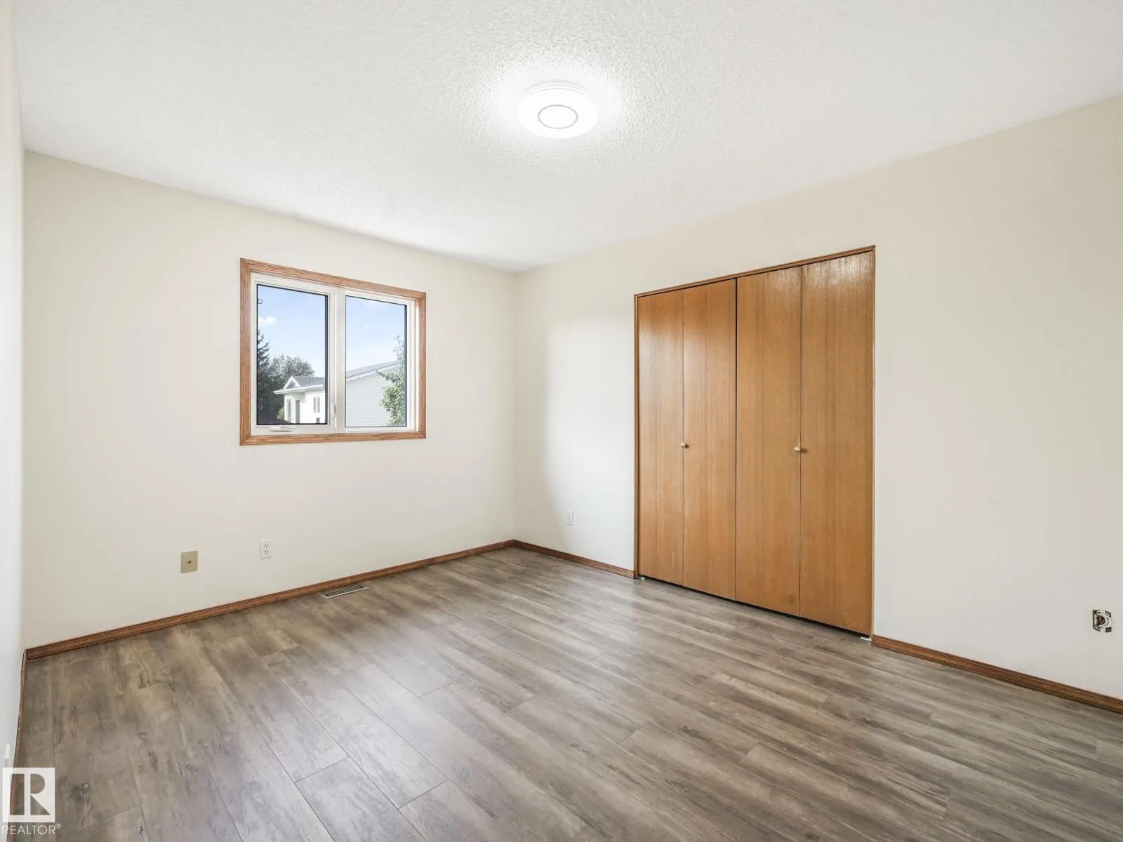 16812 95 ST NW