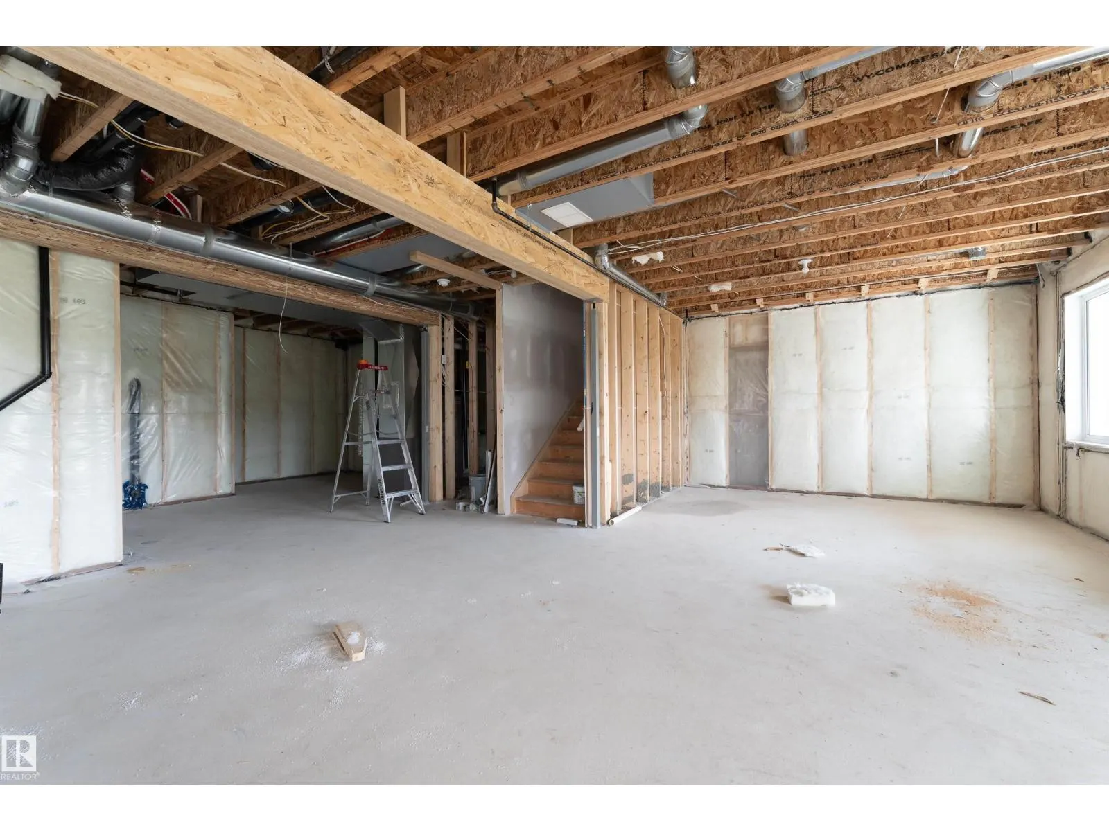 39 MAPLE CR