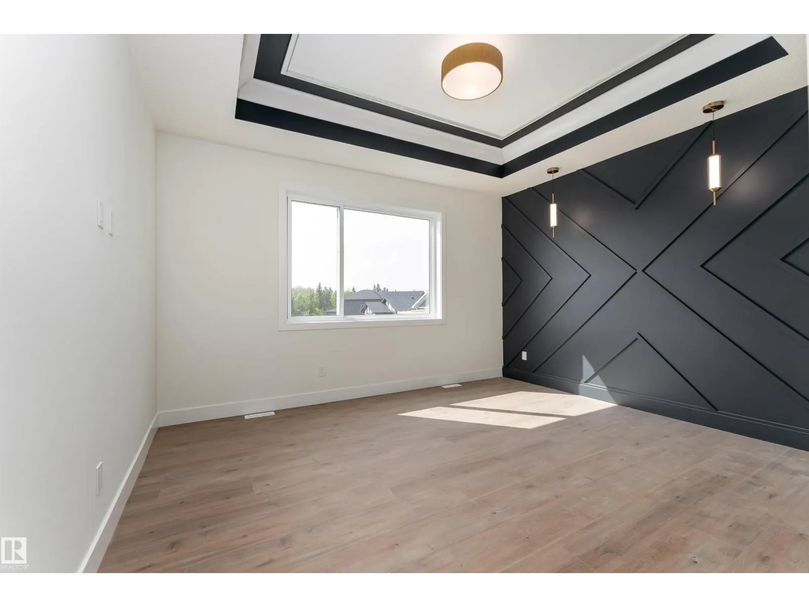 39 MAPLE CR