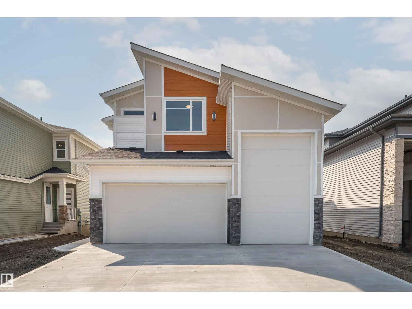 39 MAPLE CR