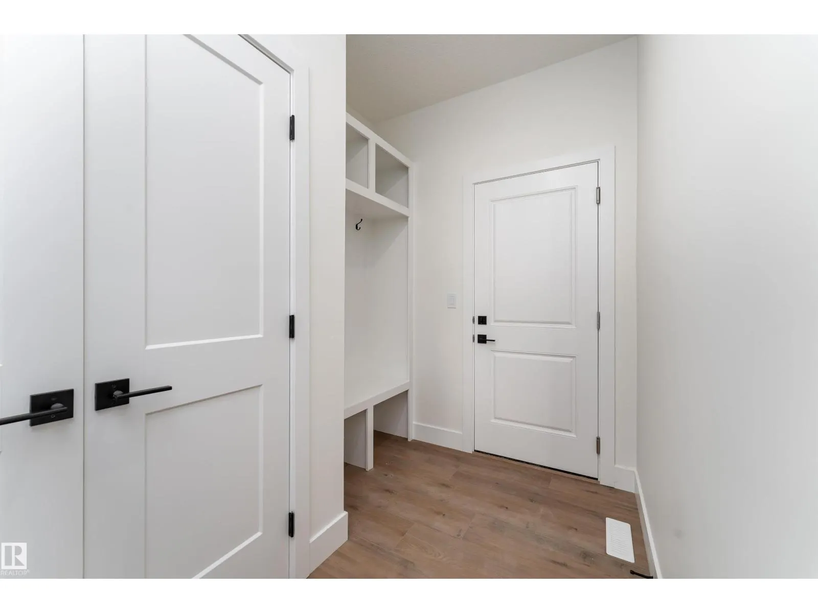 39 MAPLE CR