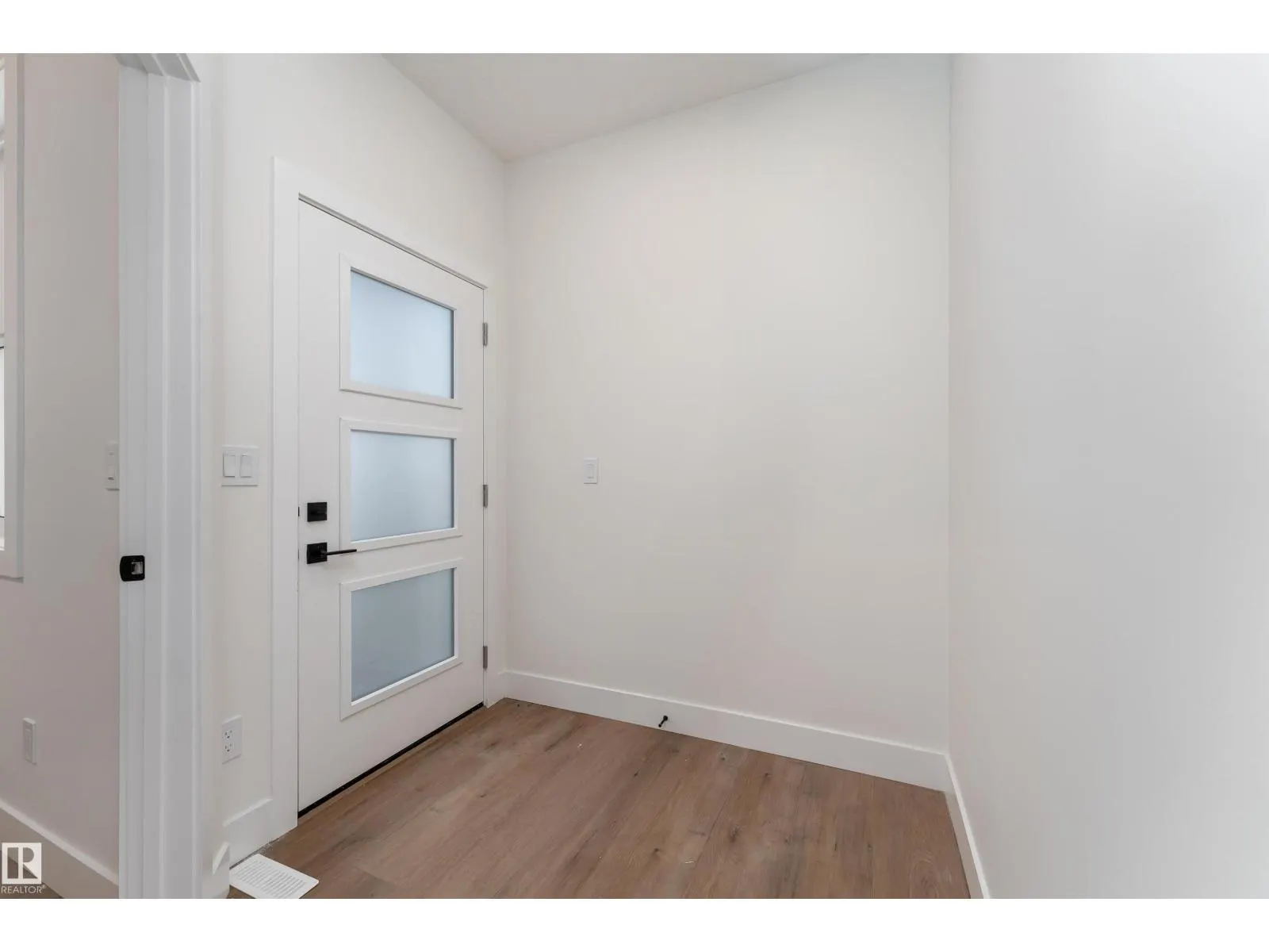 39 MAPLE CR