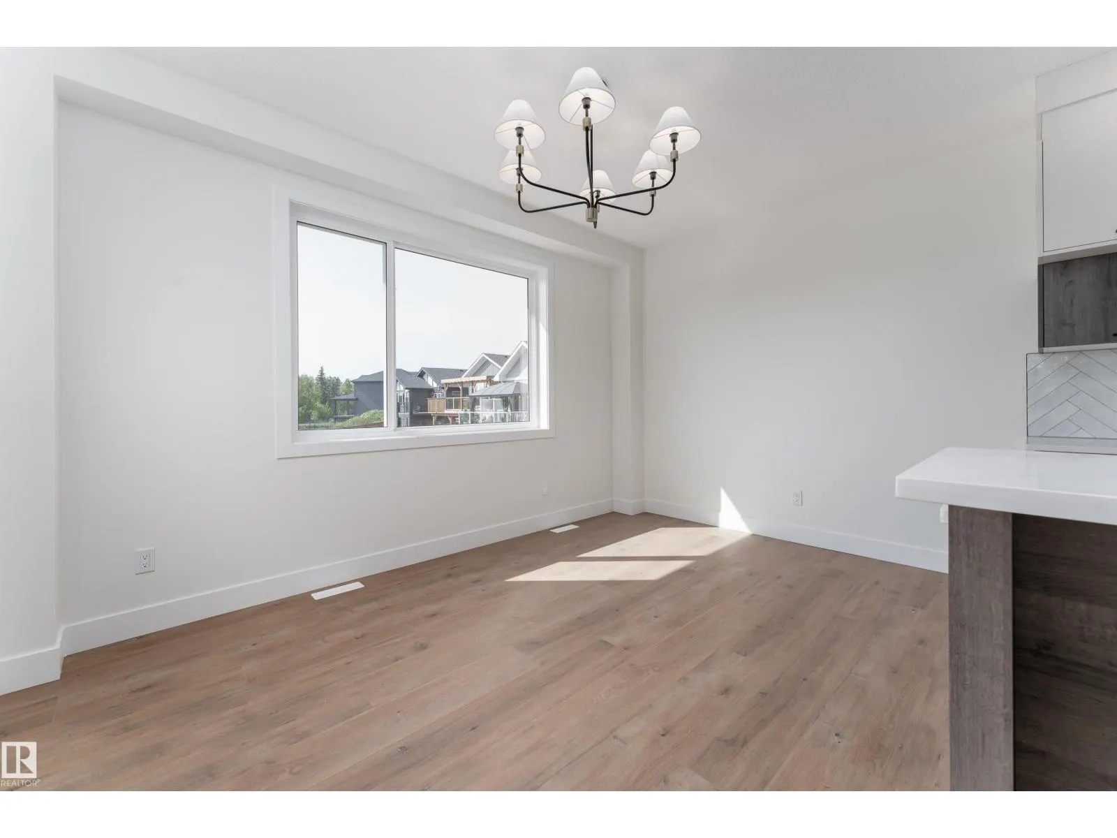 39 MAPLE CR