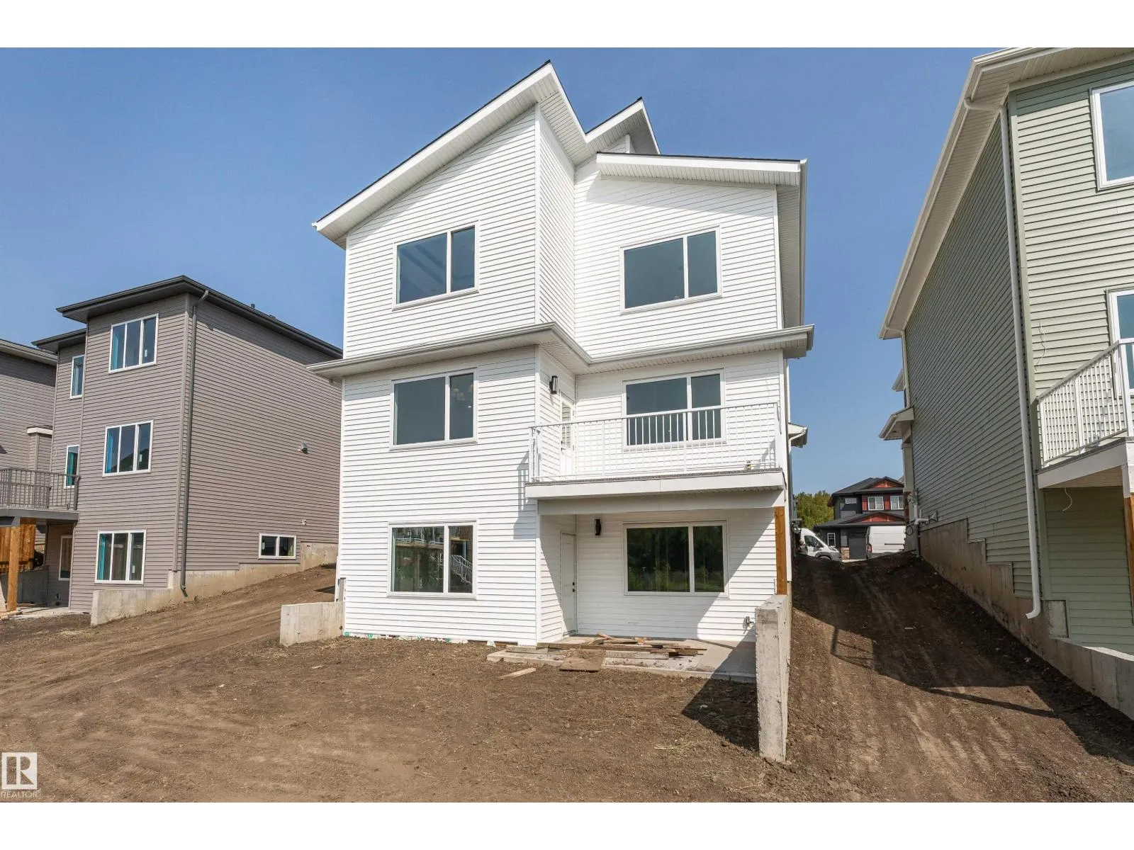 39 MAPLE CR
