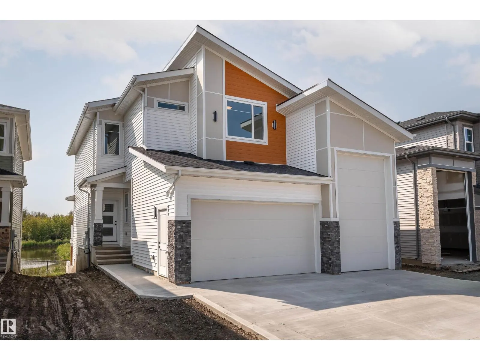 39 MAPLE CR