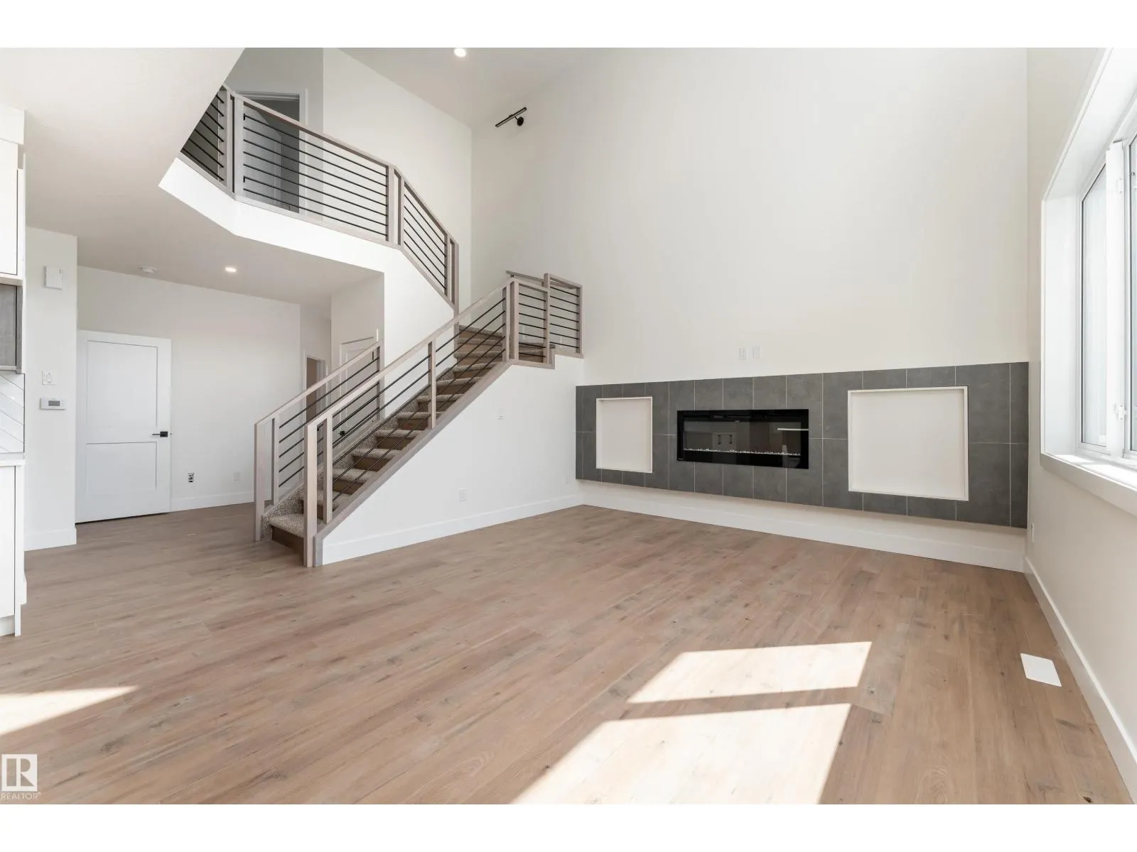 39 MAPLE CR