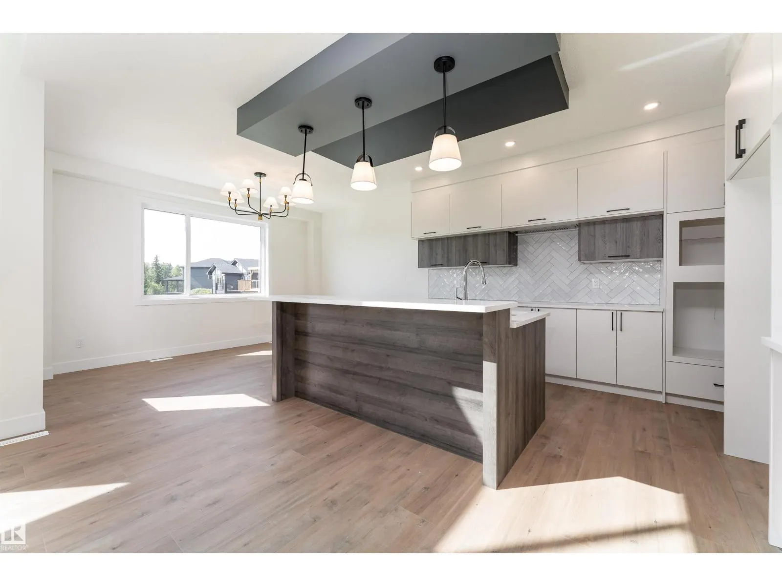 39 MAPLE CR