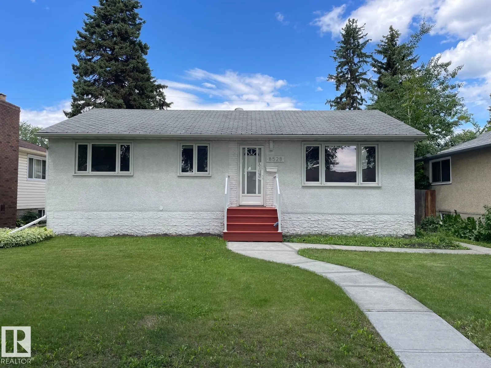 8528 64 AV NW