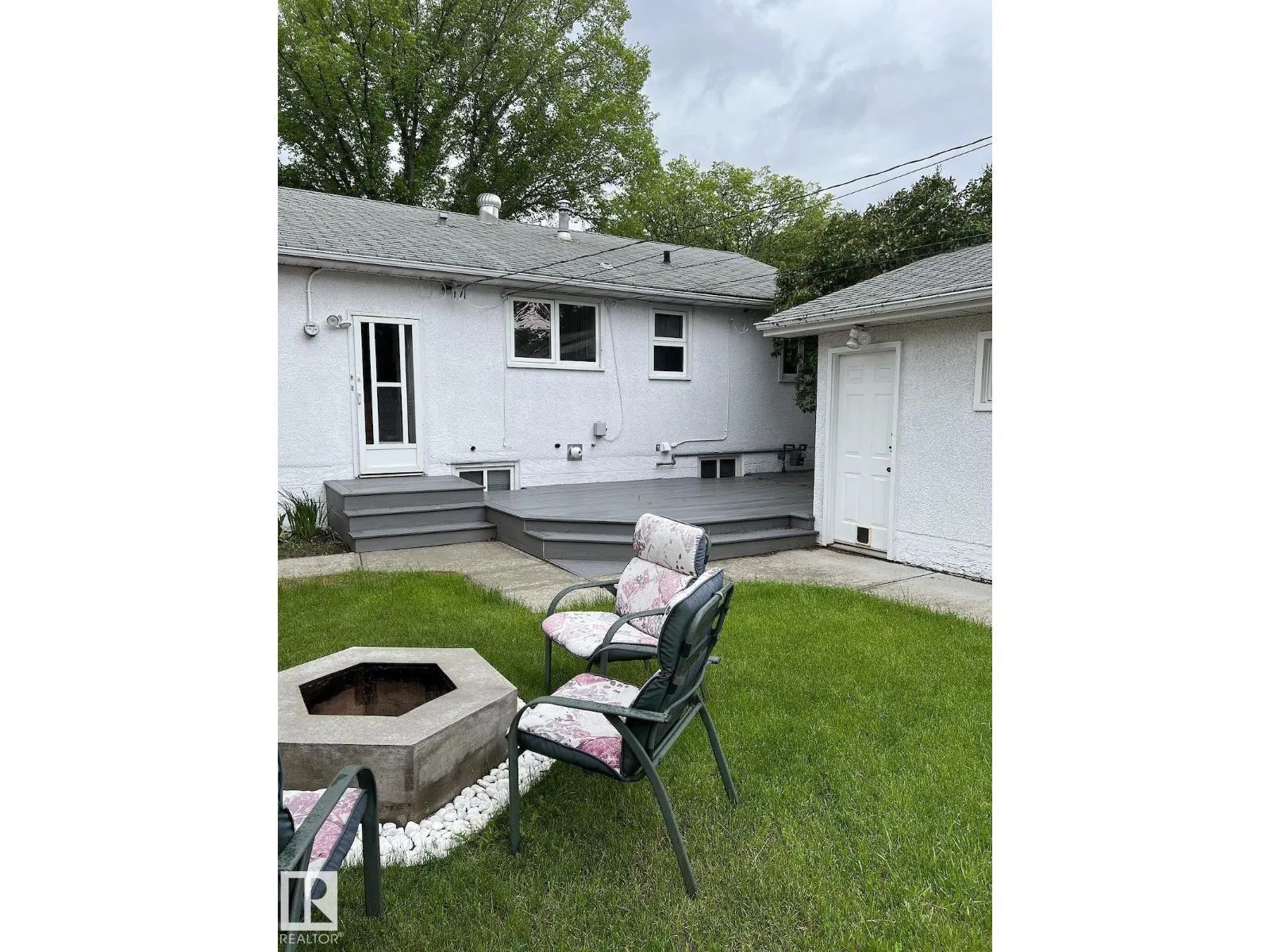 8528 64 AV NW