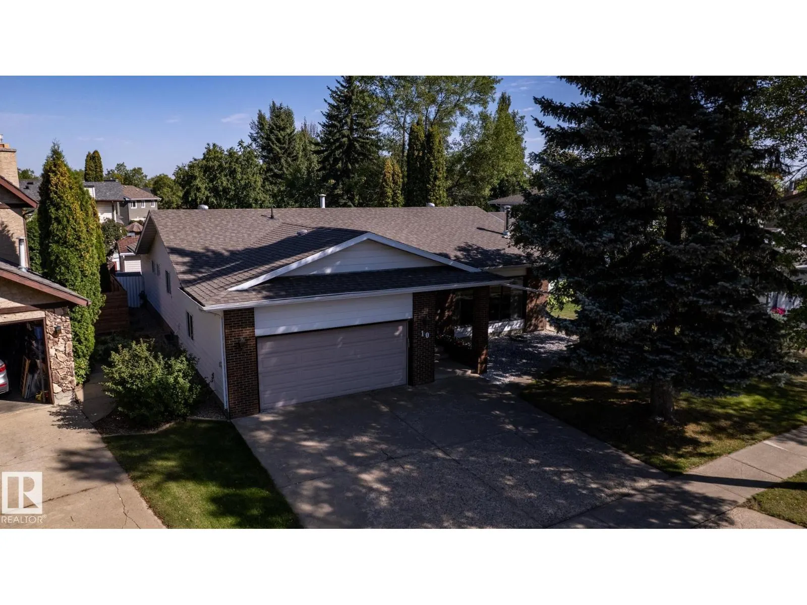 10 LORNE CR