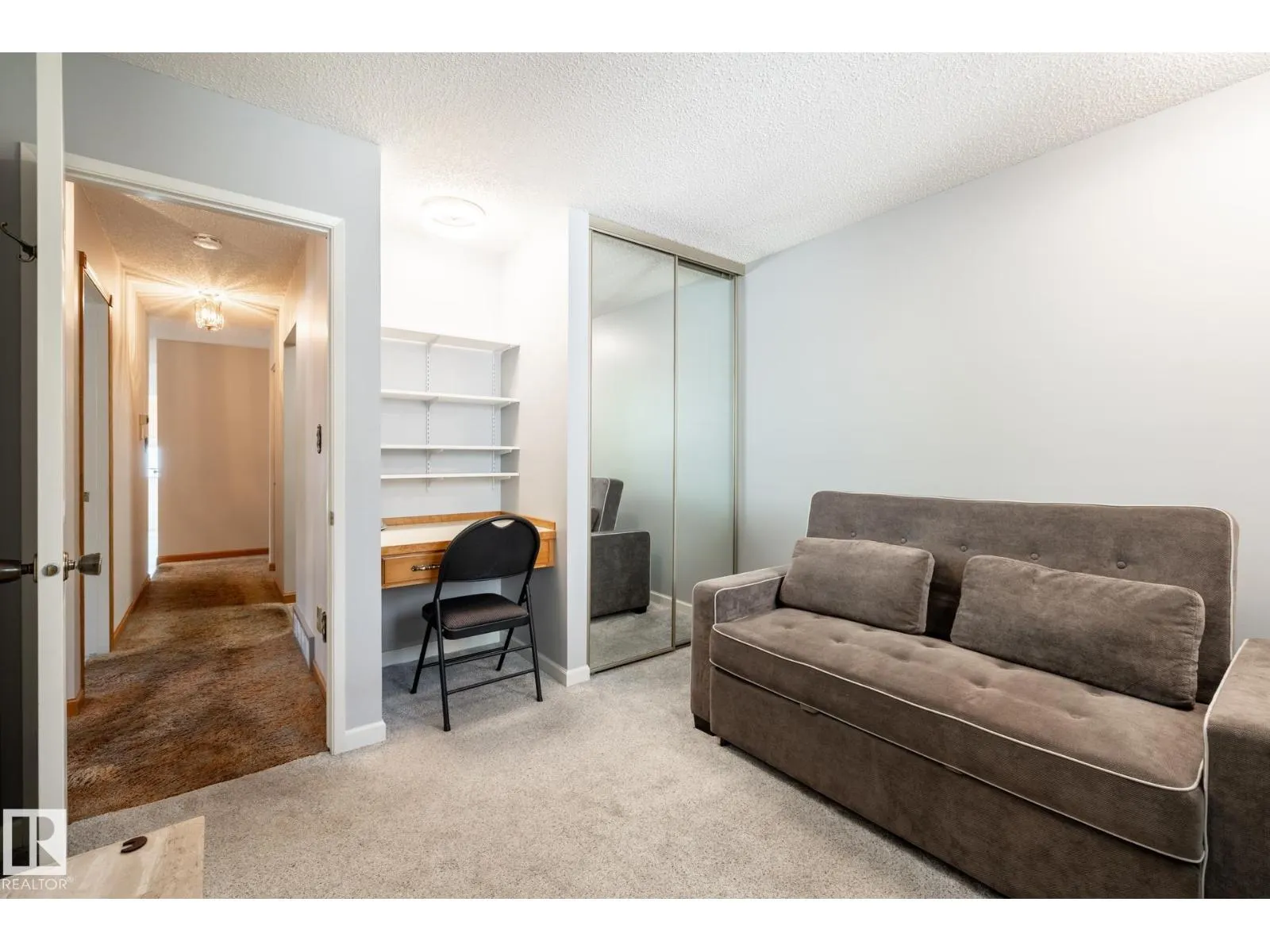 10 LORNE CR