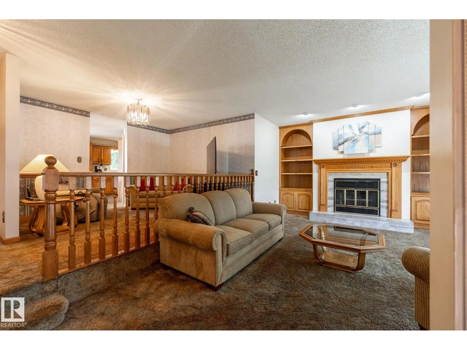 10 LORNE CR