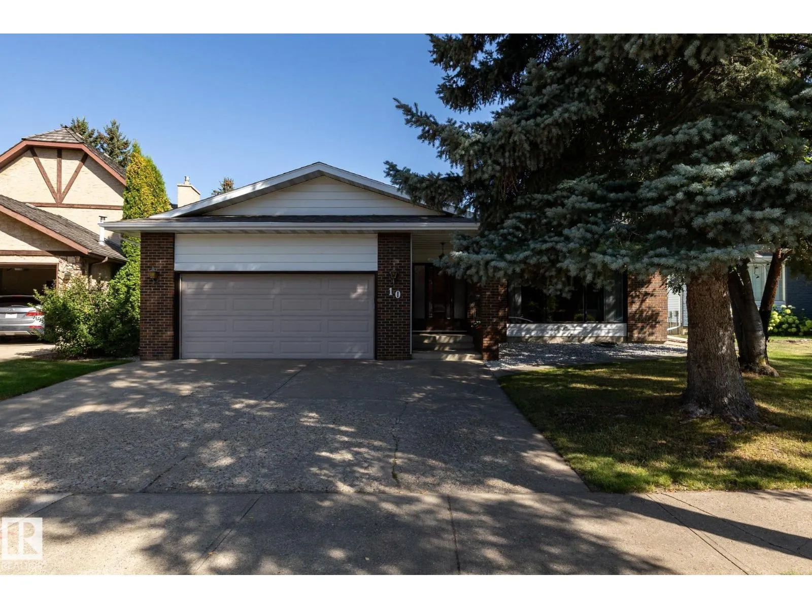 10 LORNE CR