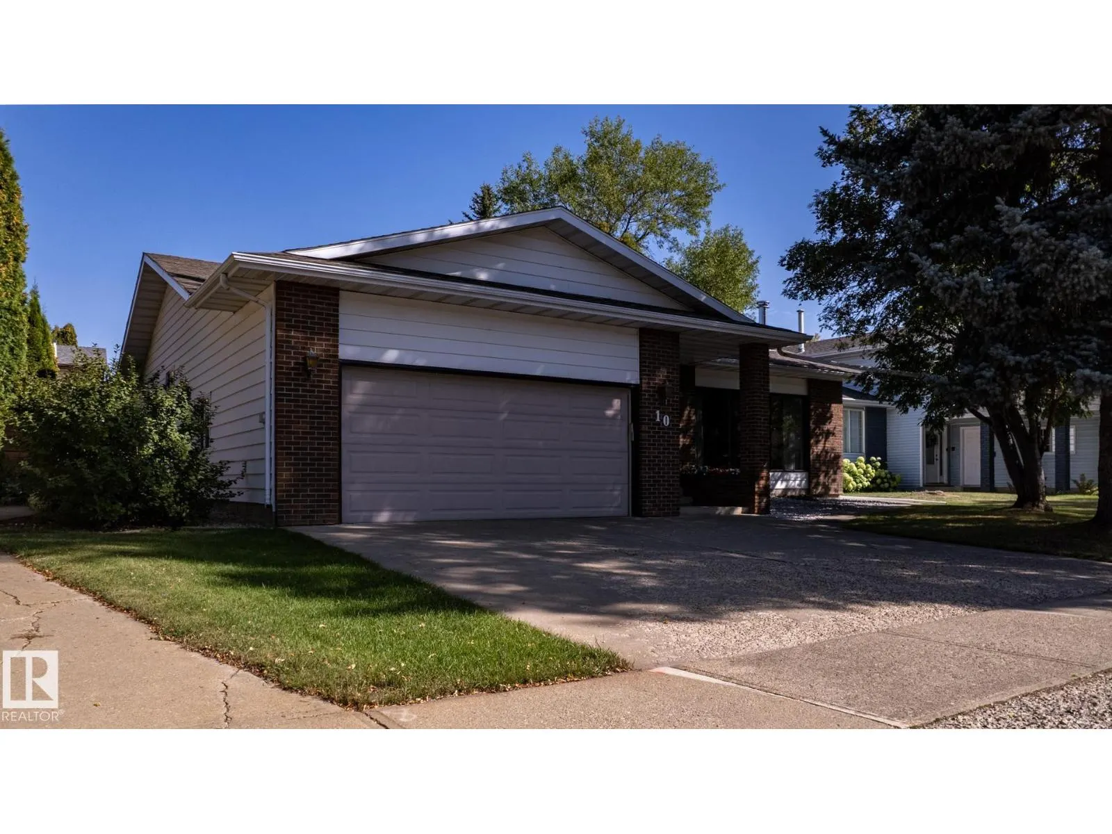 10 LORNE CR