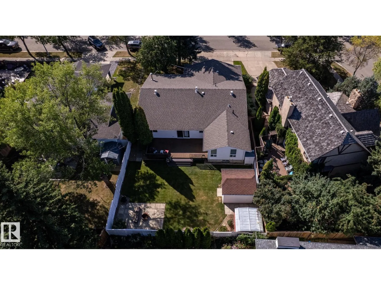 10 LORNE CR