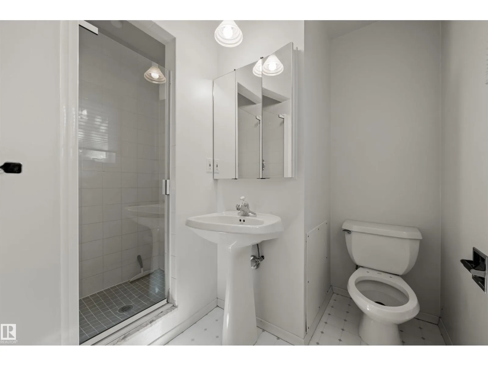 12411 47 AV NW
