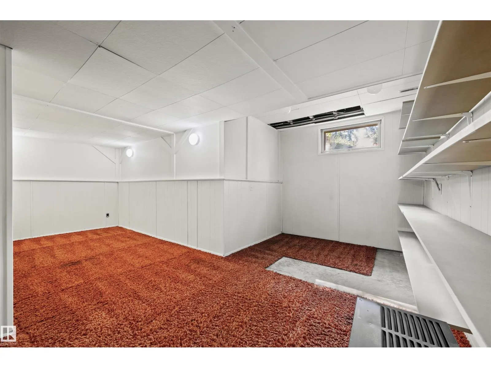 12411 47 AV NW