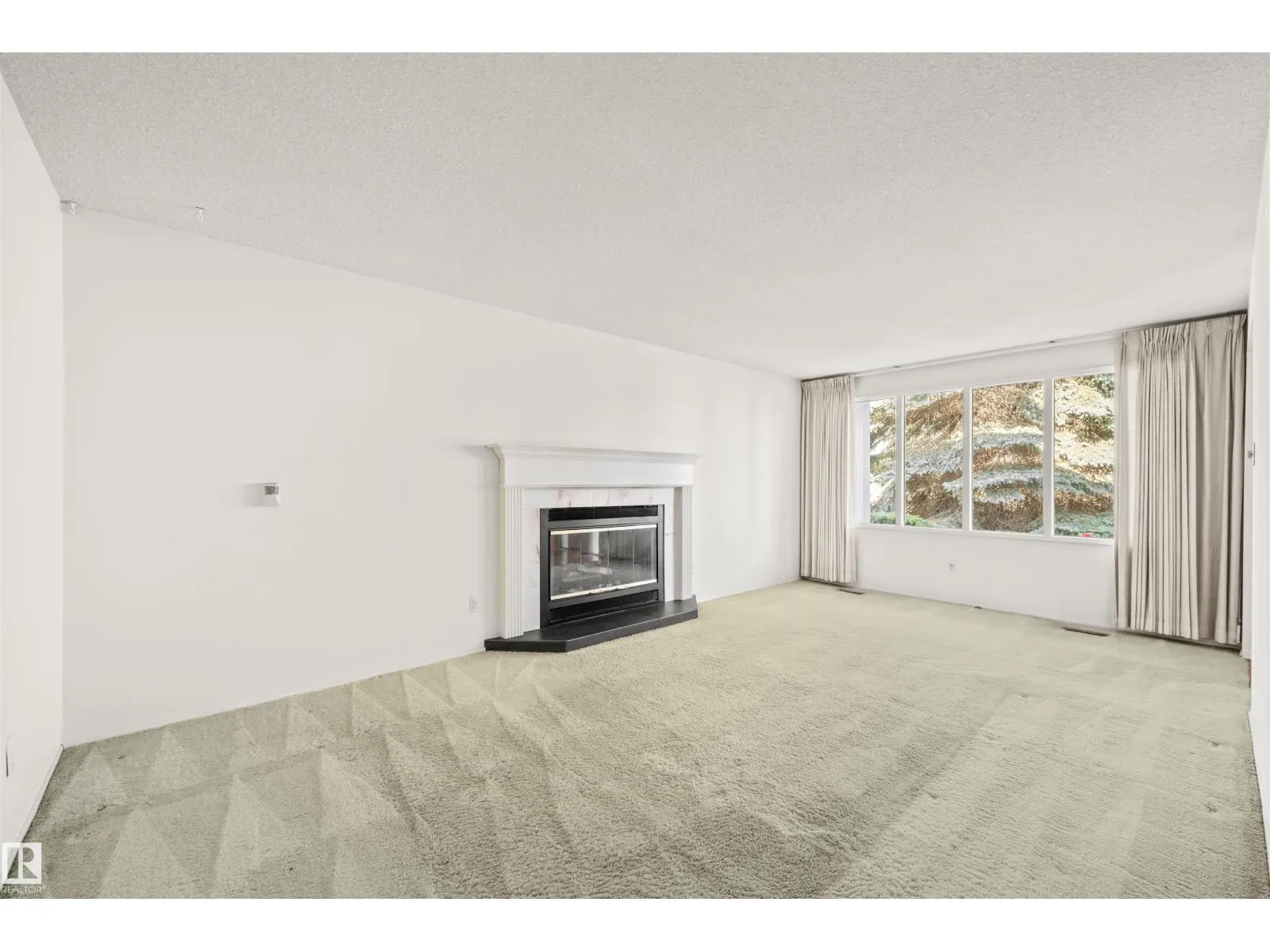 12411 47 AV NW