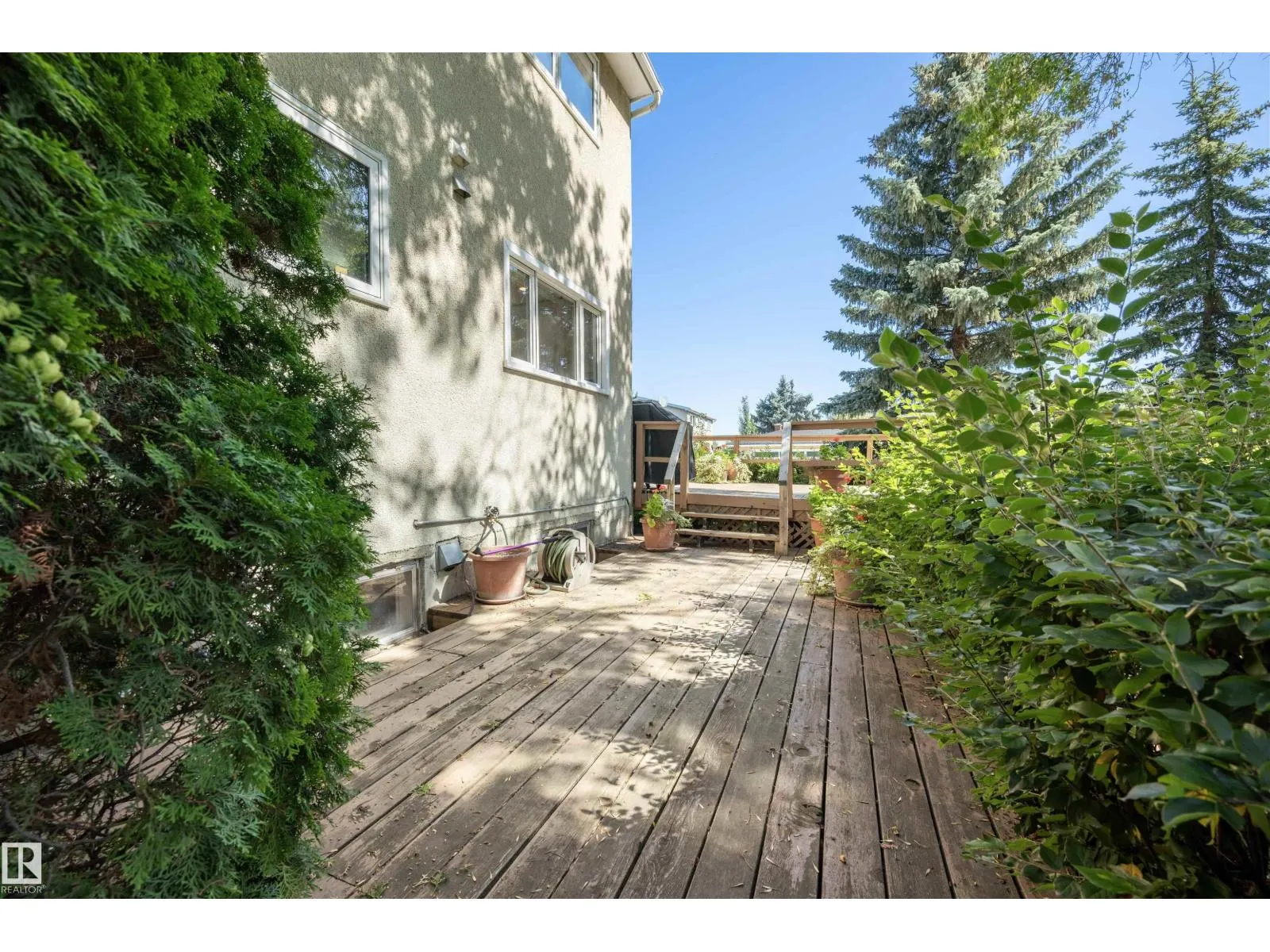 12411 47 AV NW
