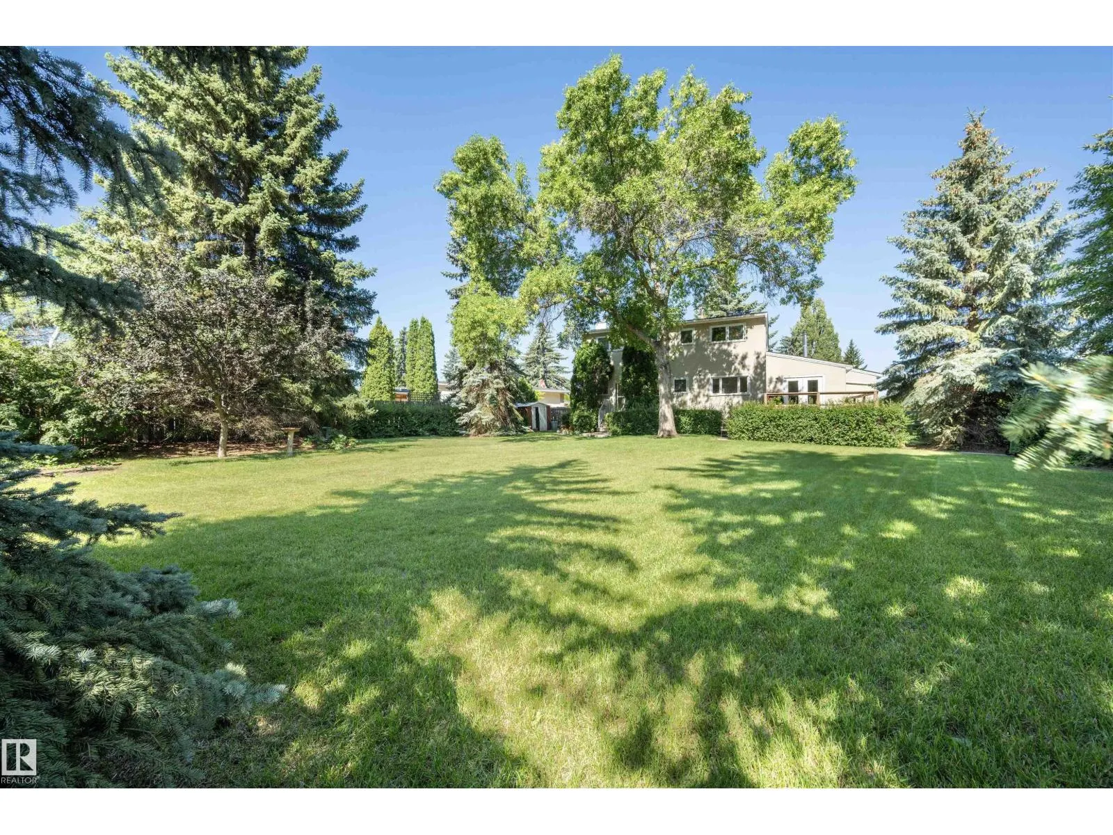 12411 47 AV NW