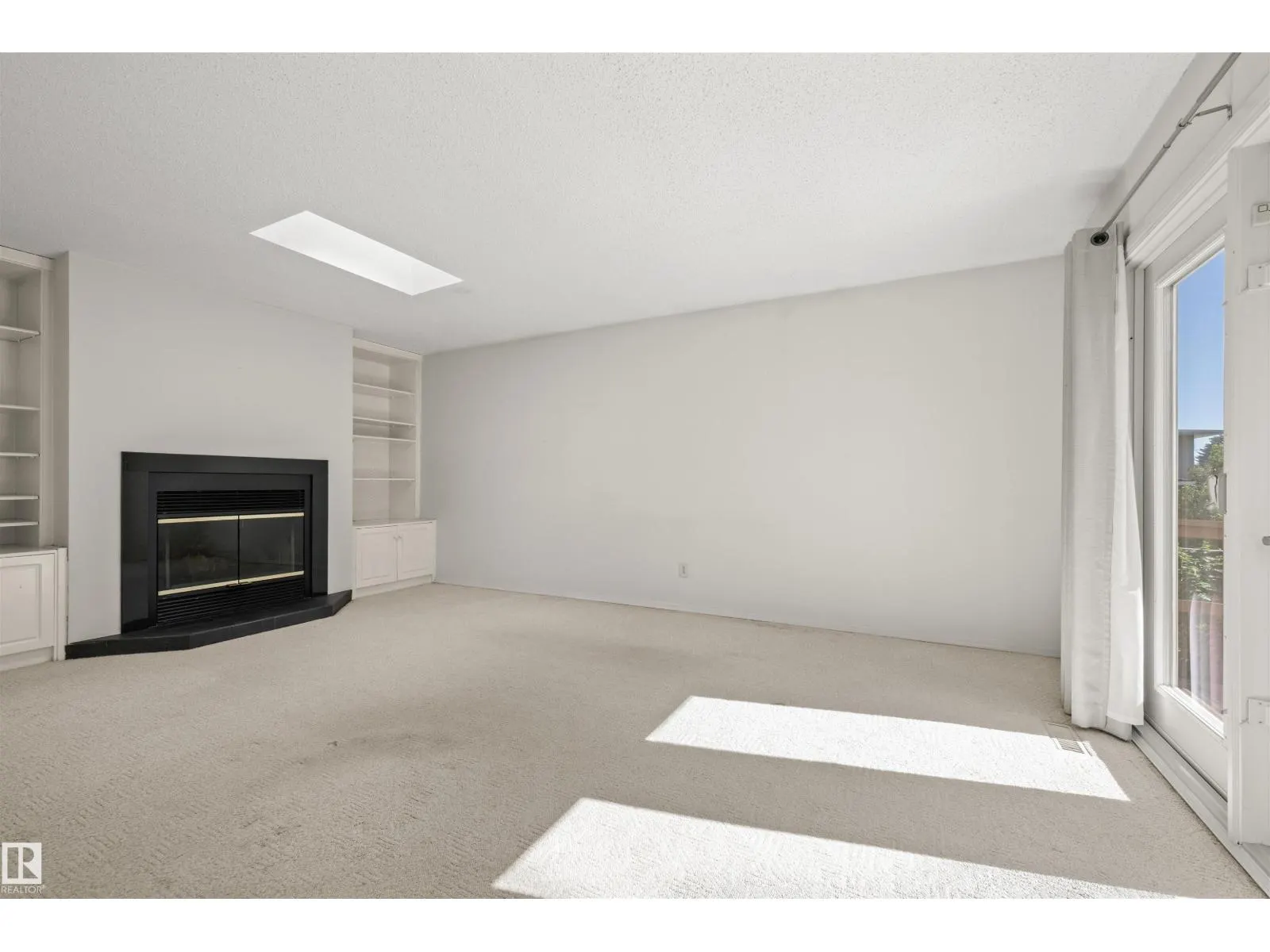 12411 47 AV NW