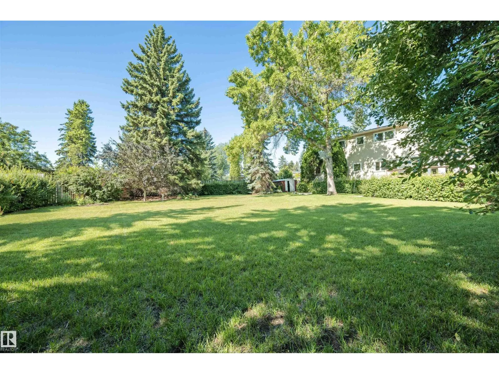 12411 47 AV NW