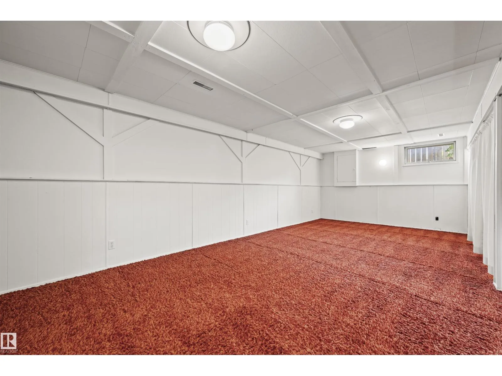 12411 47 AV NW