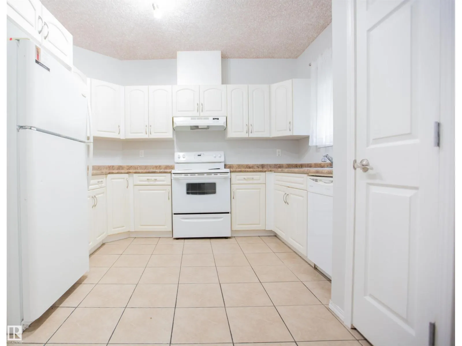 12422 88 ST NW