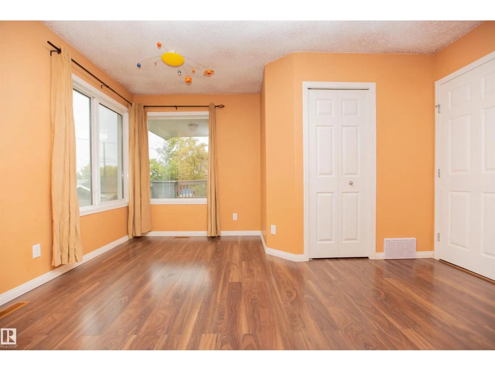 12422 88 ST NW