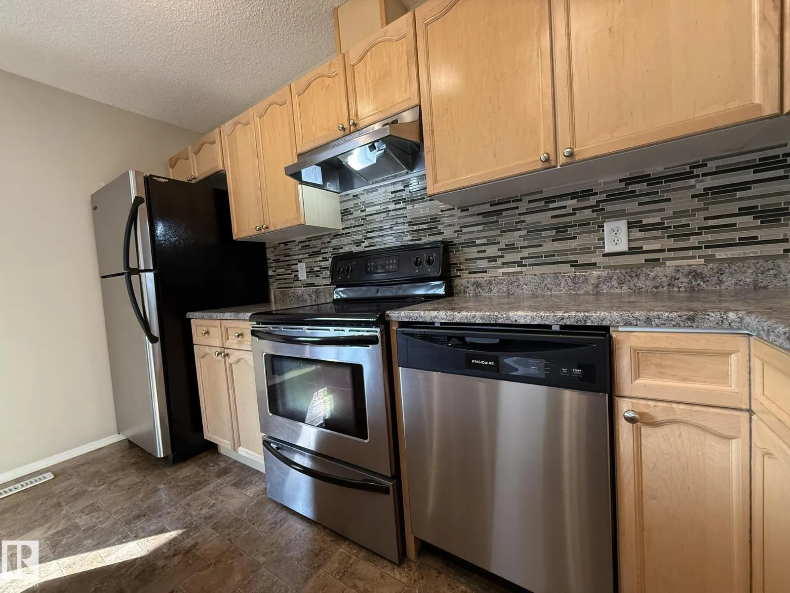 #35 3075 TRELLE CR NW