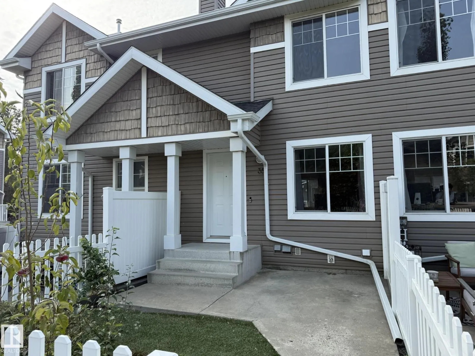 #35 3075 TRELLE CR NW